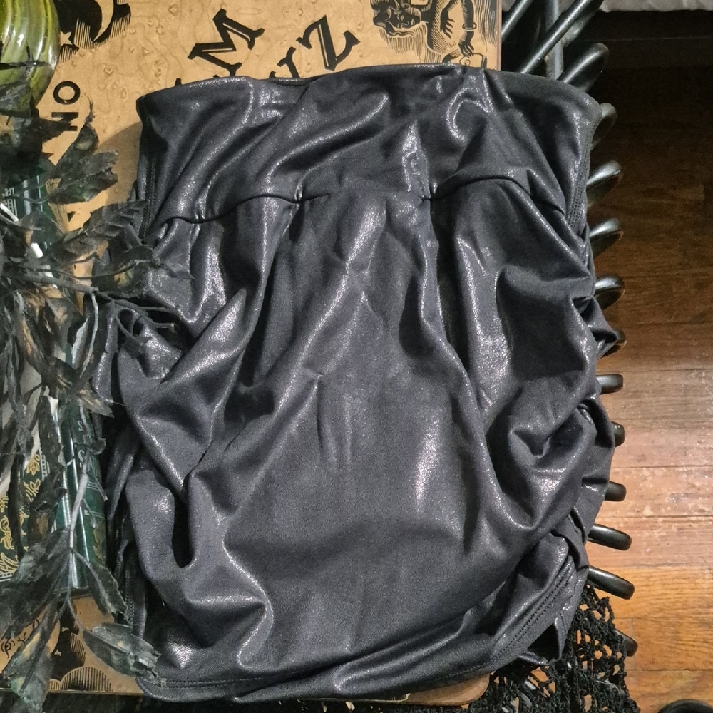 Halara Shiny Black Ruched Skirt